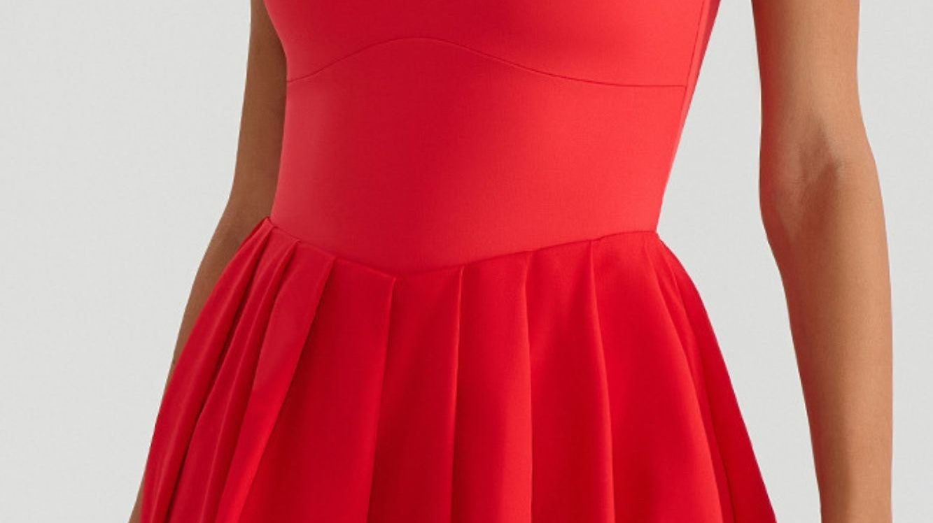 Woman wearing Six'o Apparel ZIVA padel dress