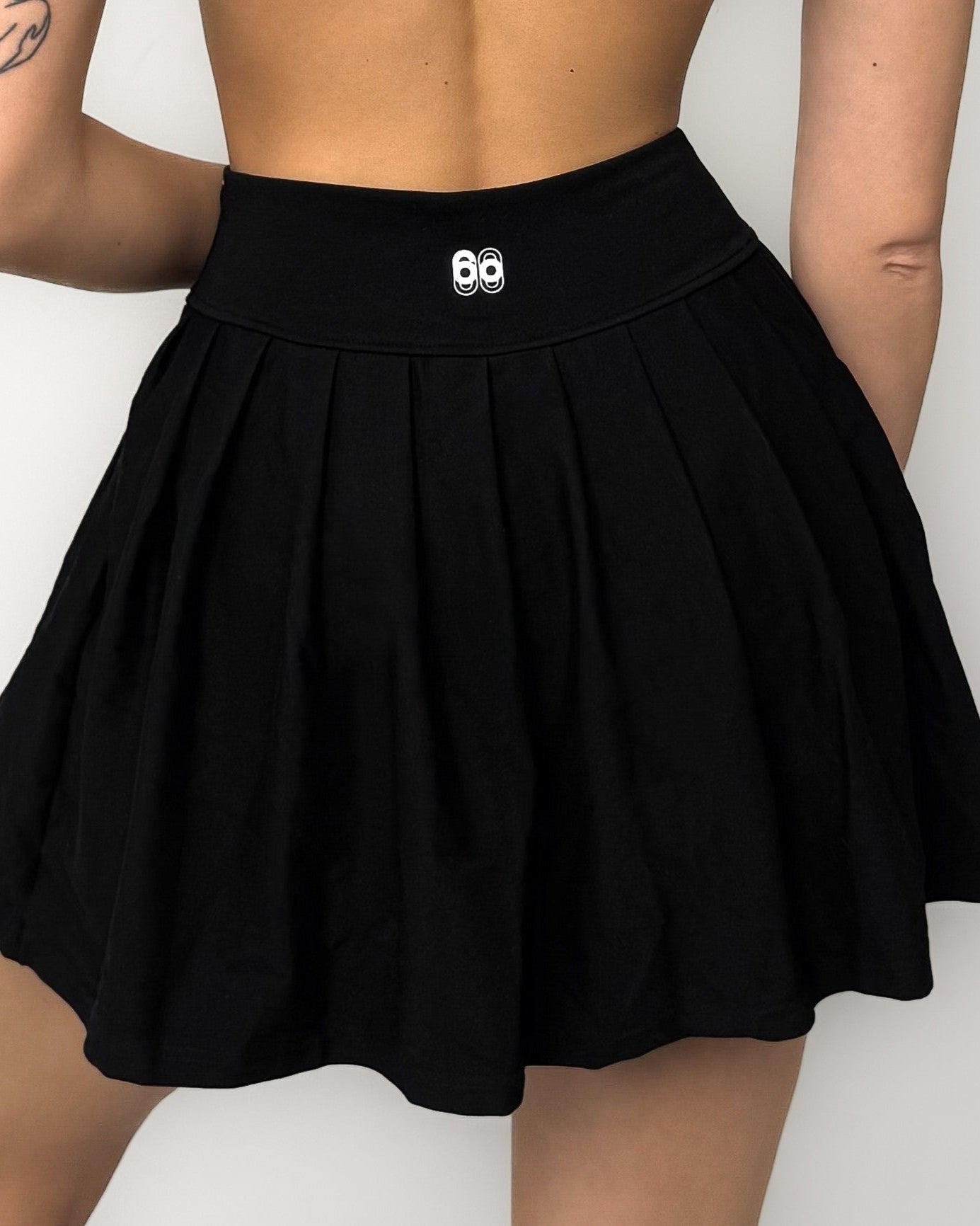 Skirt (pleated) Six'o apparel