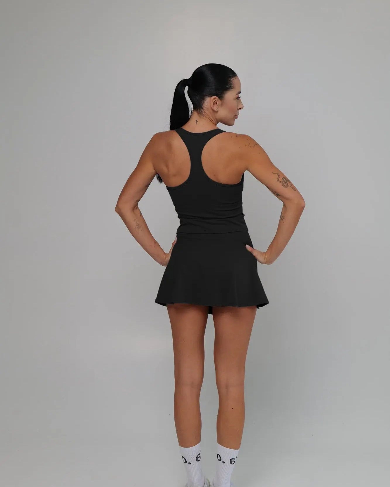 Black soft material top and skirt set - Six Zero padel