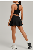 ZIV set Six'o apparel