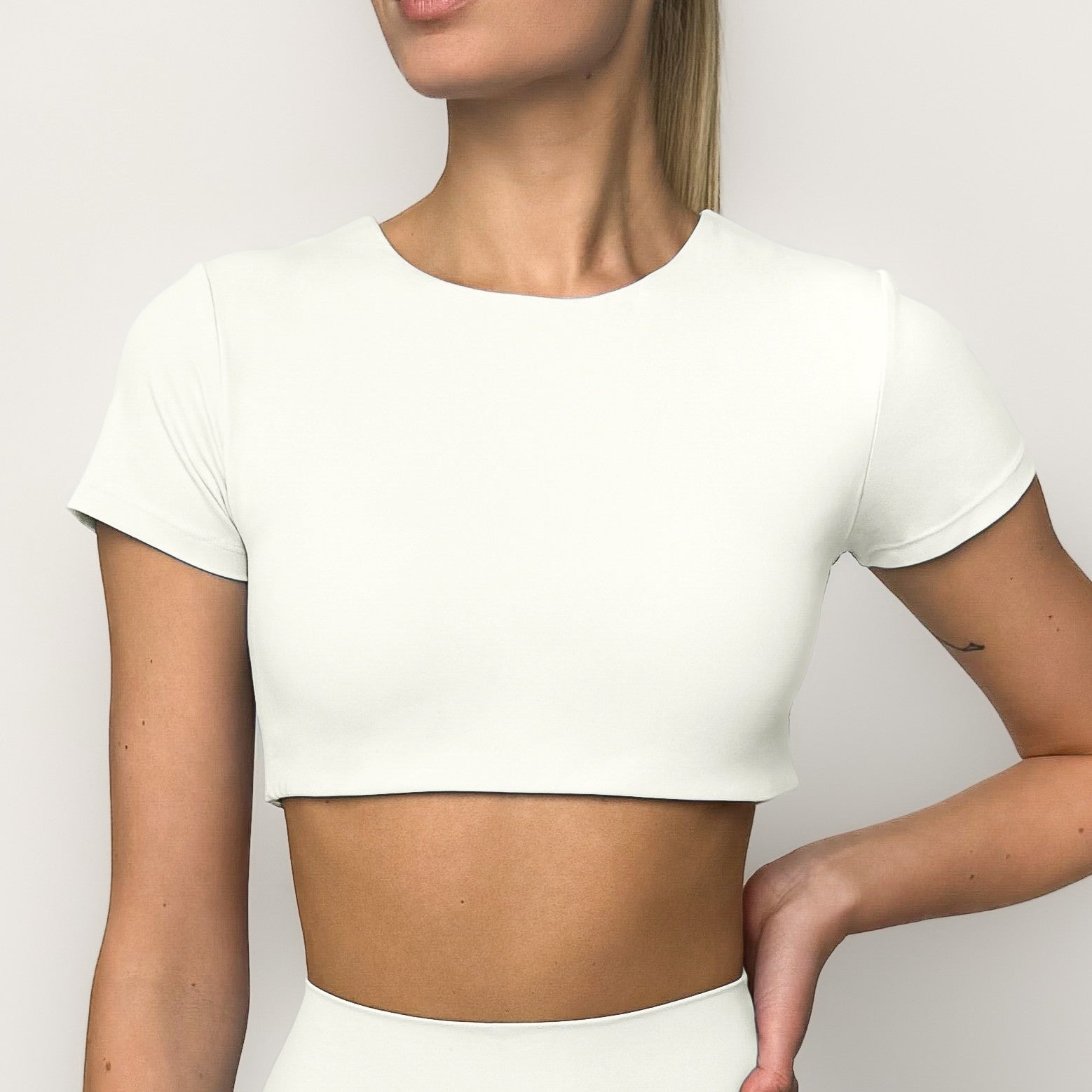 Crop top (with bra) Six'o apparel
