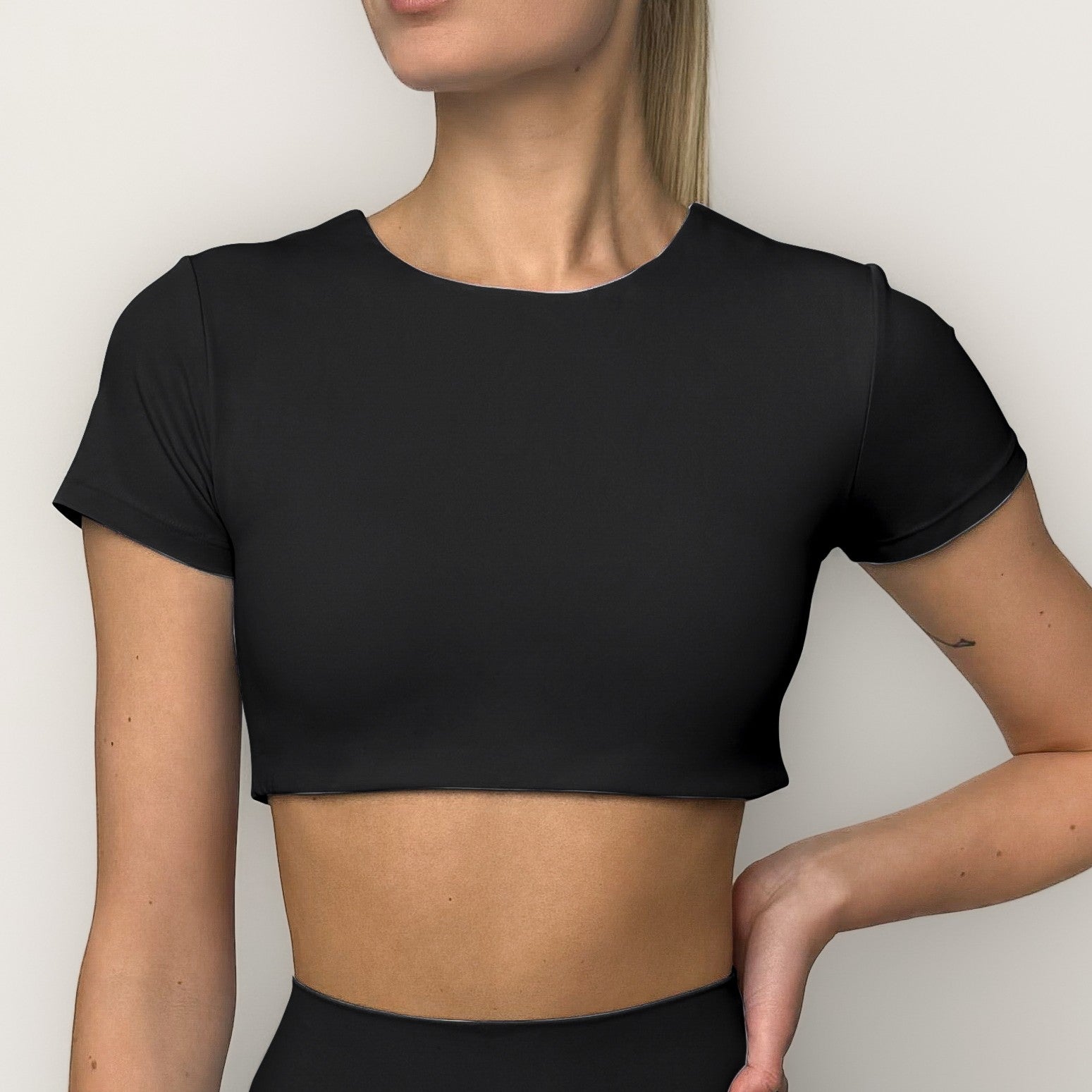 Crop top (with bra) Six'o apparel