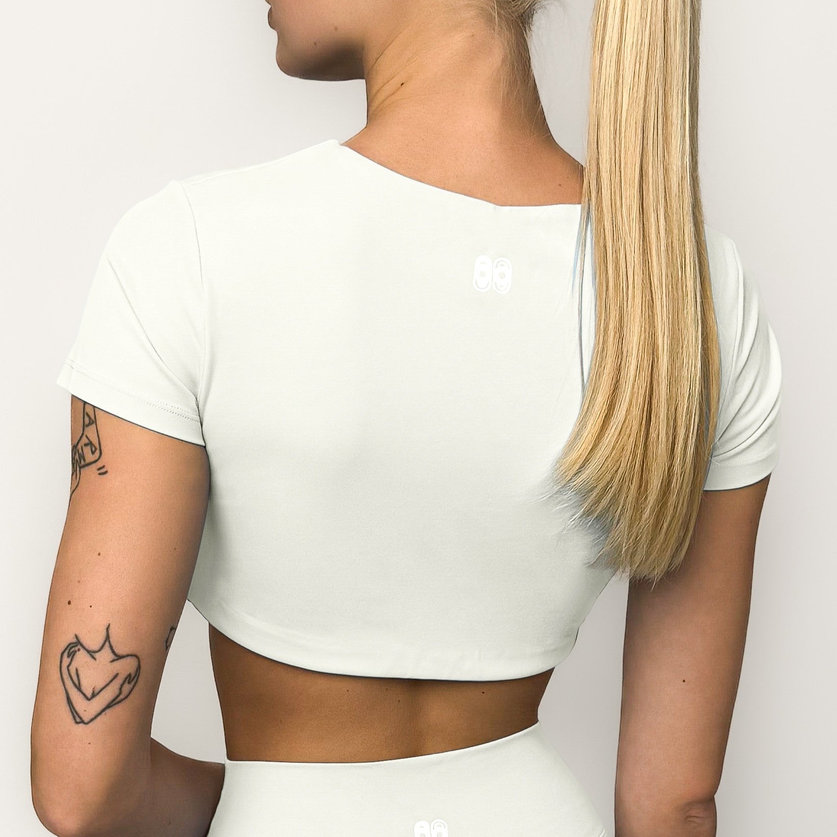Crop top (with bra) Six'o apparel