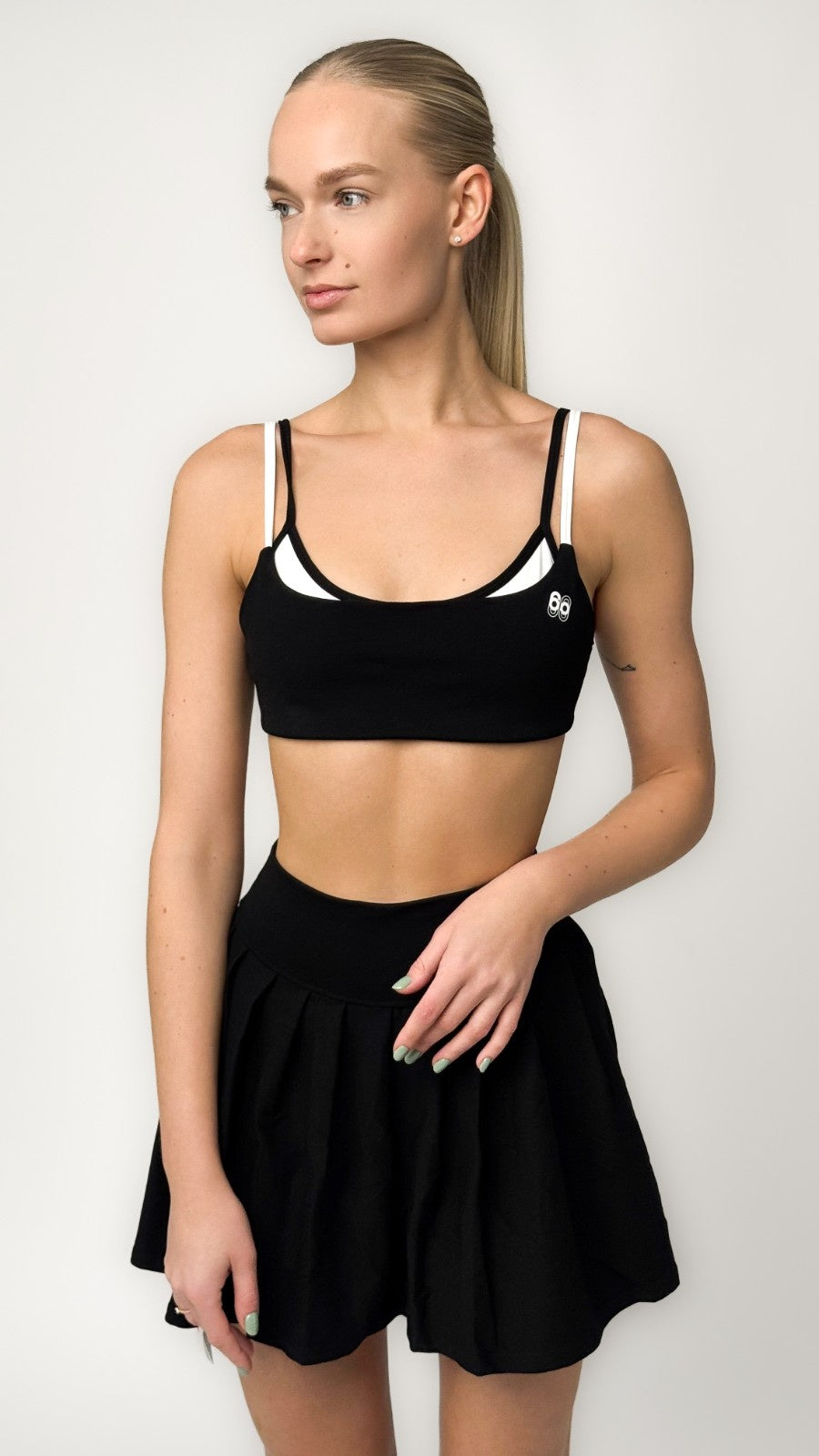 Skirt (pleated) Six'o apparel