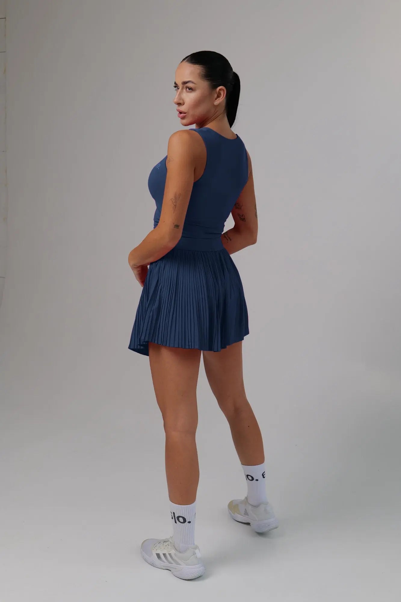 Black color top and pleated skirt set - Six Zero padel