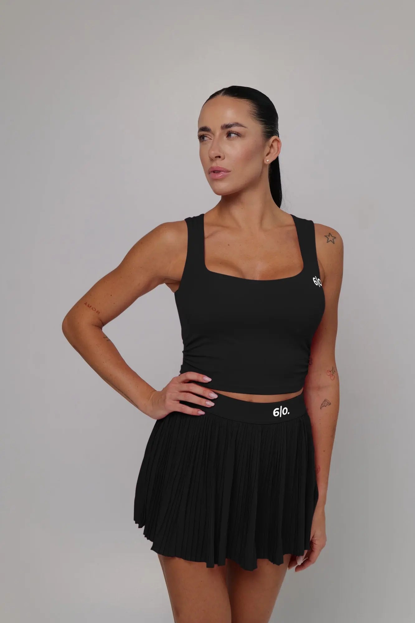 Black color top and pleated skirt set - Six Zero padel