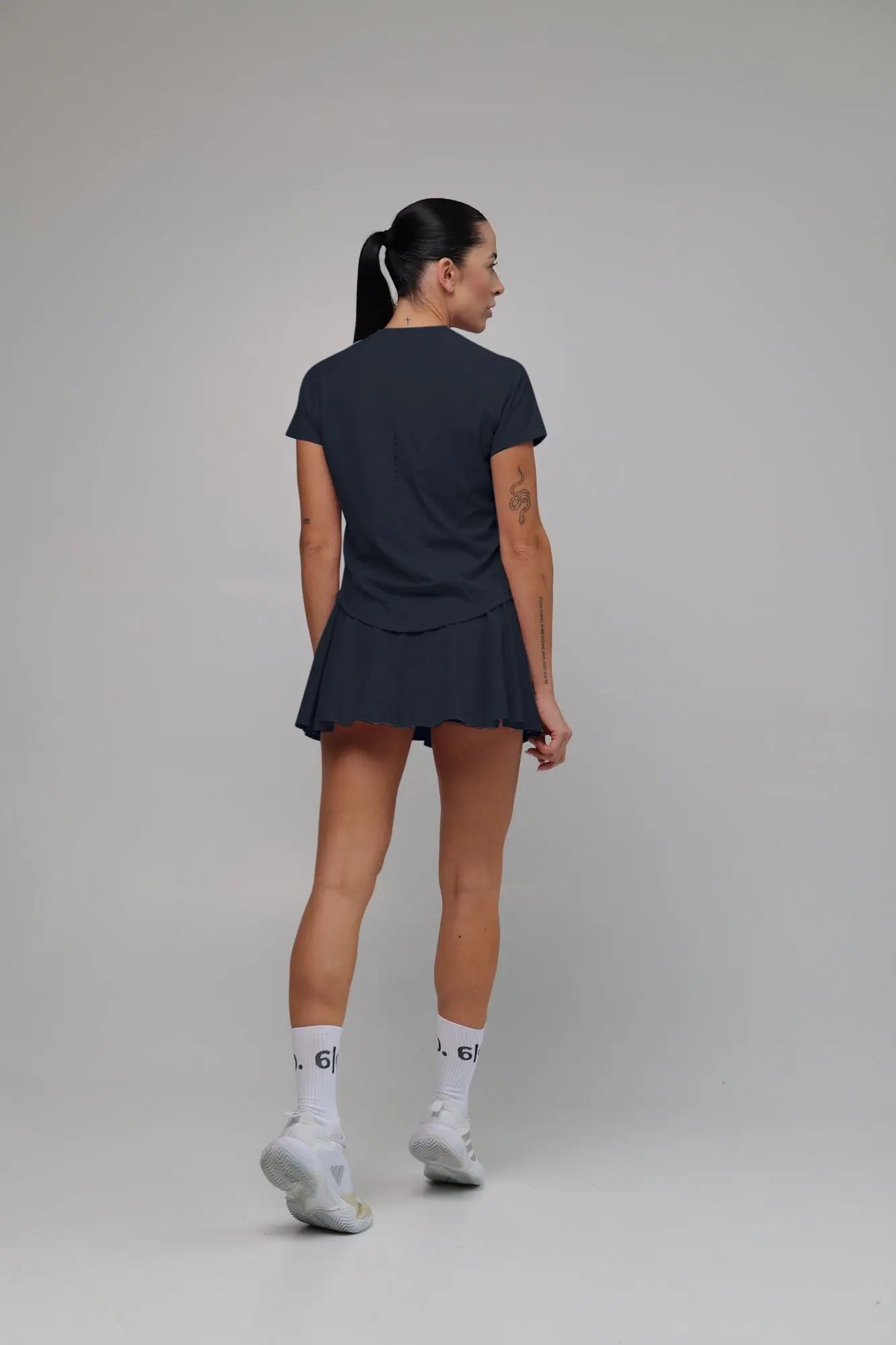 Black stretchy material shirt and skirt set (without bra) - Six Zero padel